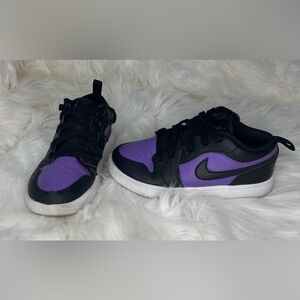 Jordan Kids Black and Purple Sneakers